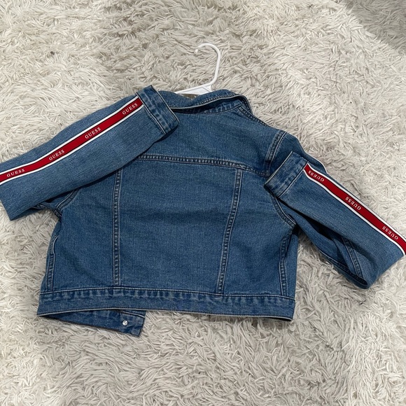 GUESS Carah Logo Cropped Denim lacket - Picture 4 of 6